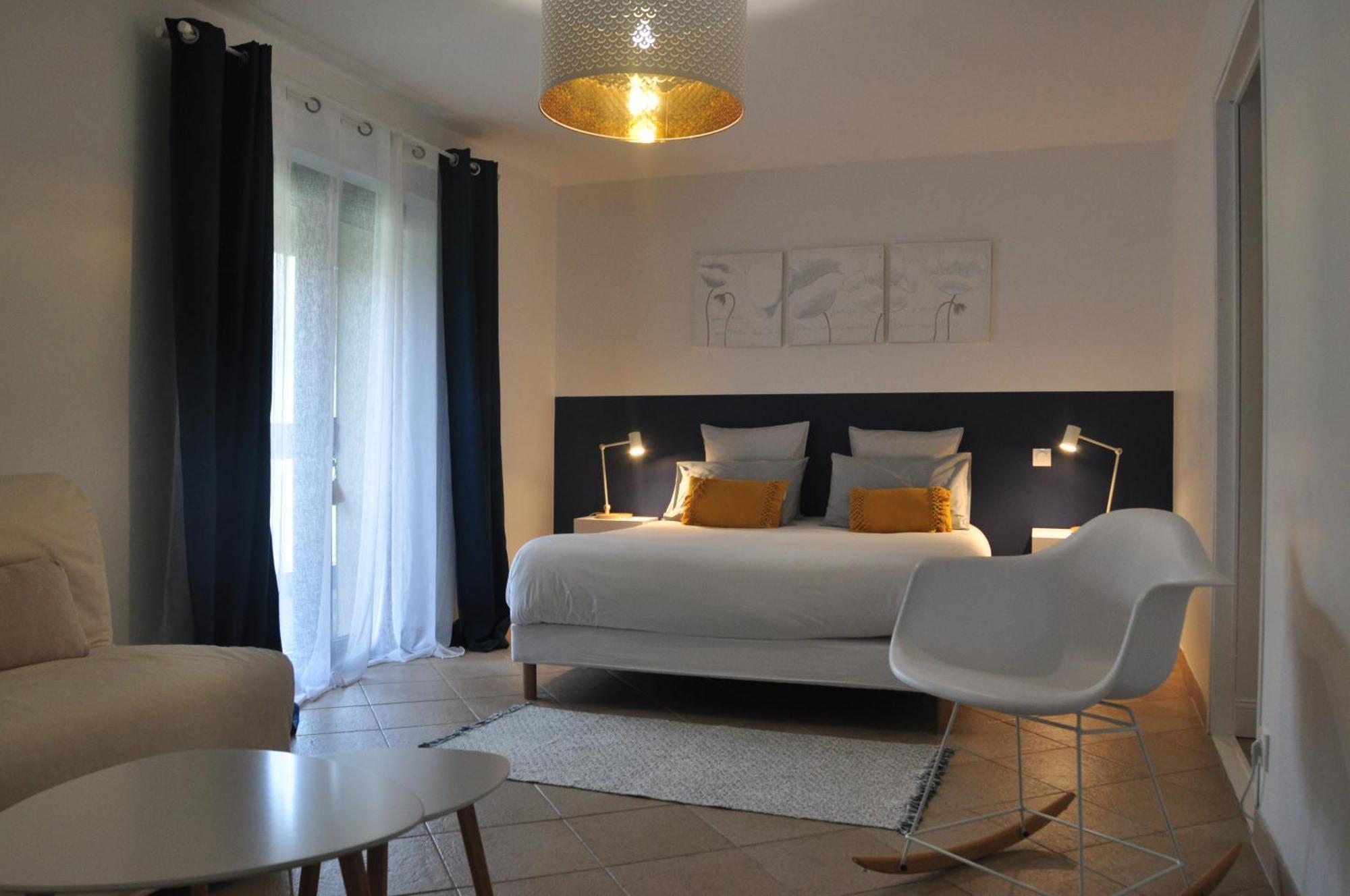 Chambre D'Hotes A La Cle Des Champs Varen Exteriér fotografie